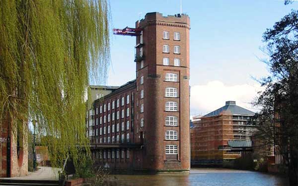 R-Wharf-Tower-crop mbo architects move to Rowntree Wharf 1997